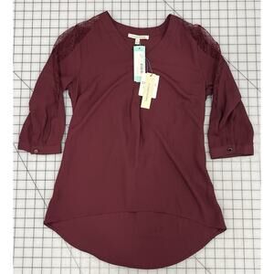 41hawthorn XS Petite Red Blouse Lace Shoulders Button On Sleeve 3/4 Sleeve I3